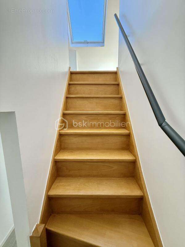 Maison à SAINT-PIERRE-DU-PERRAY