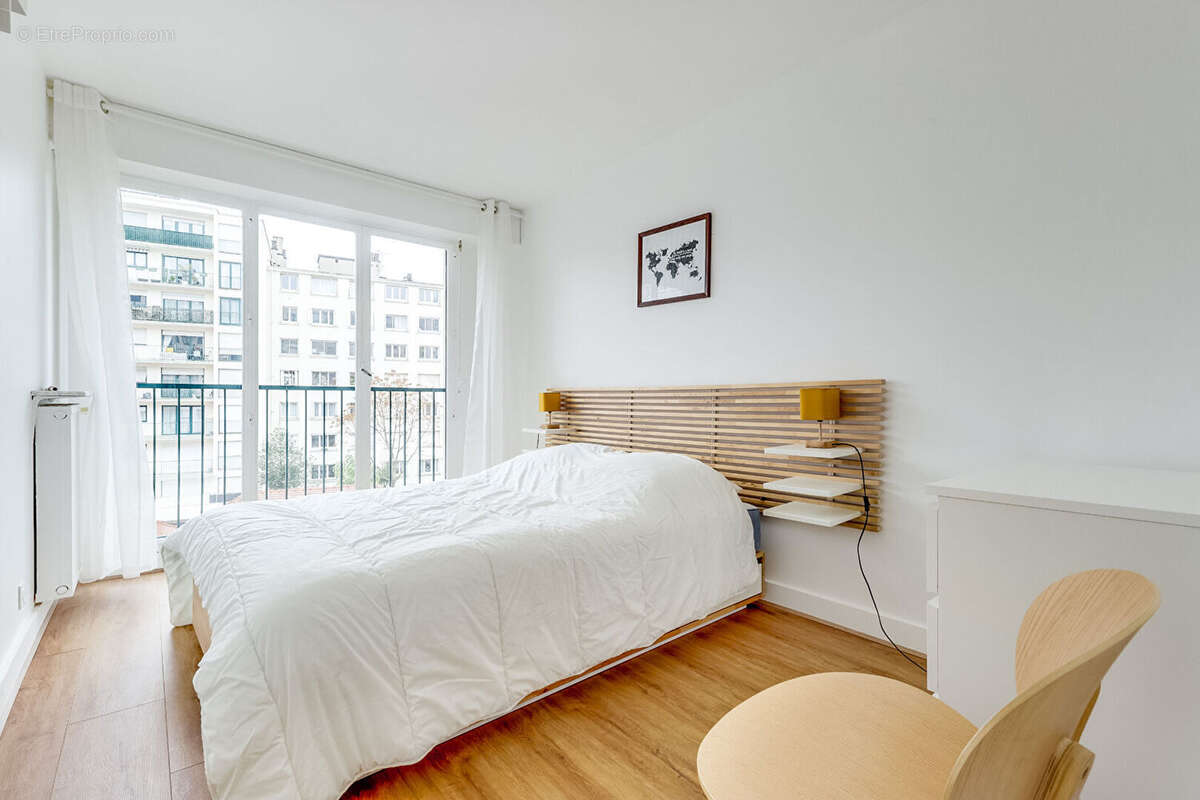 Appartement à PARIS-15E