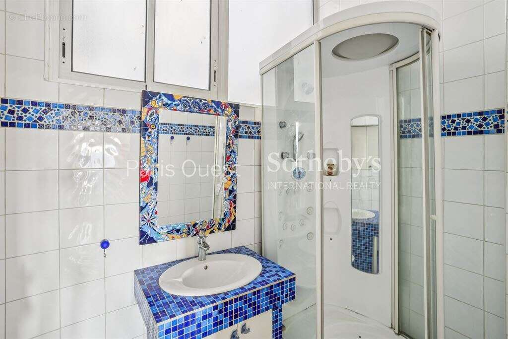 Appartement à NEUILLY-SUR-SEINE