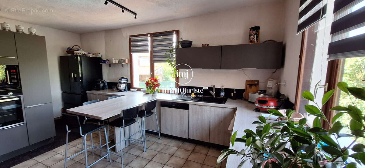 Maison à CHATEAUPONSAC