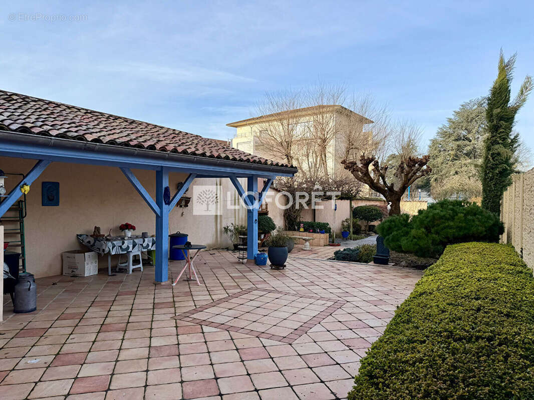 Maison à CHATILLON-SUR-CHALARONNE