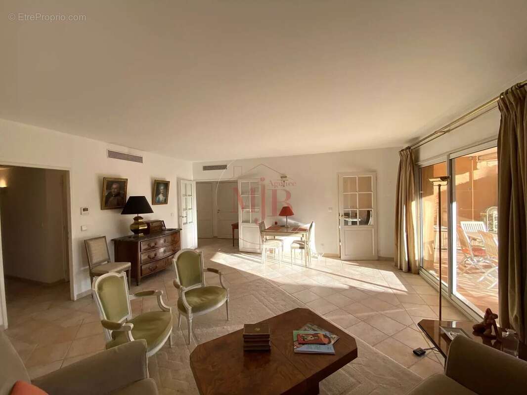 Appartement à AIX-EN-PROVENCE