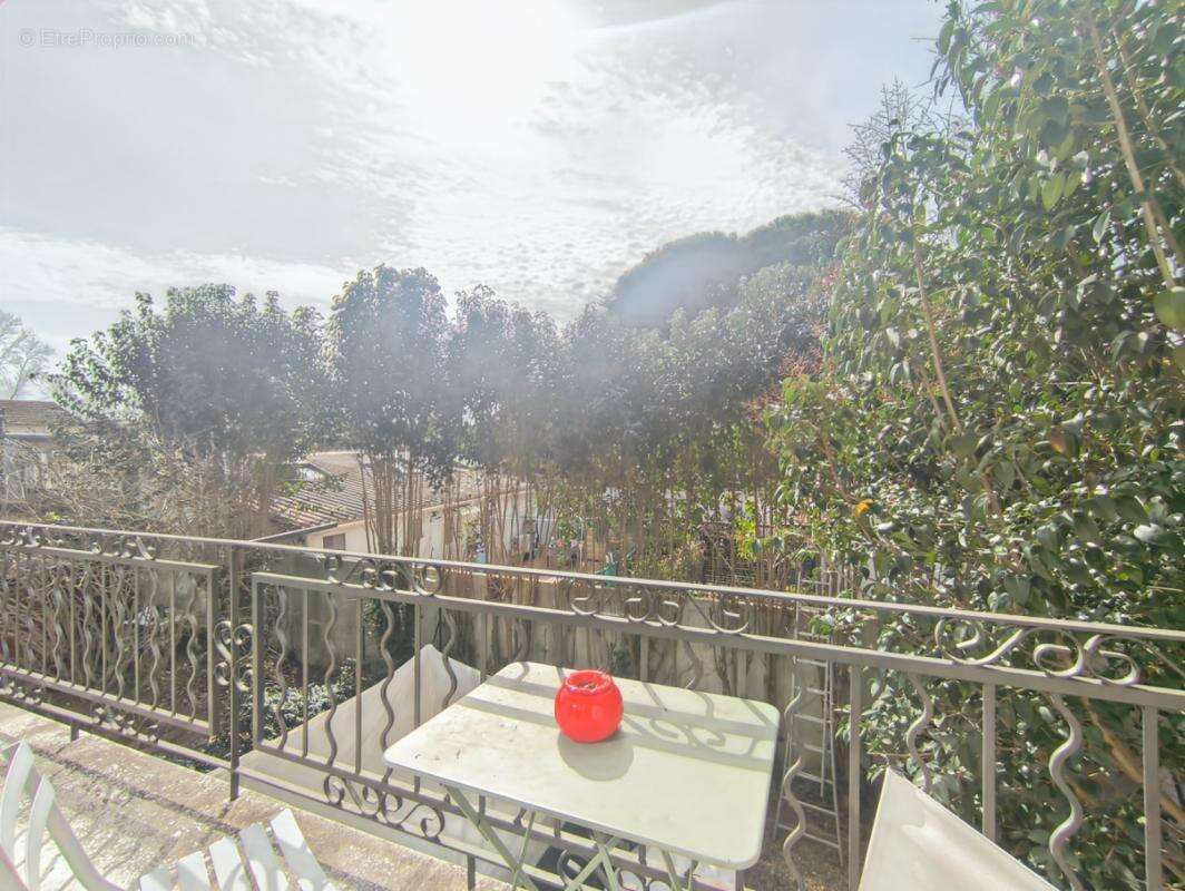 Appartement à MAUGUIO