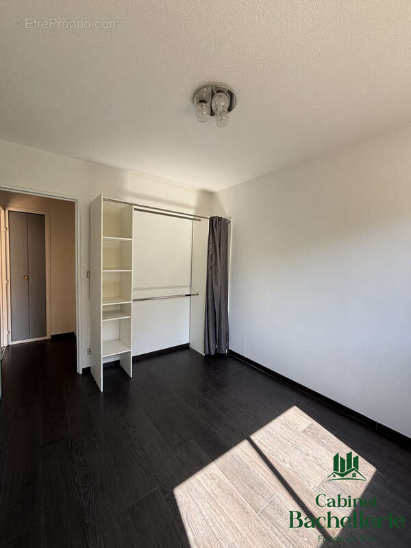 Appartement à MARSEILLE-4E