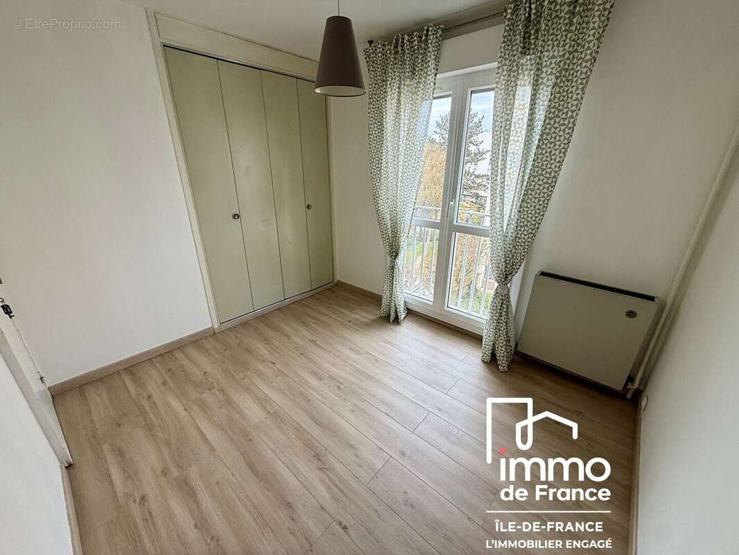 Appartement à SACLAS