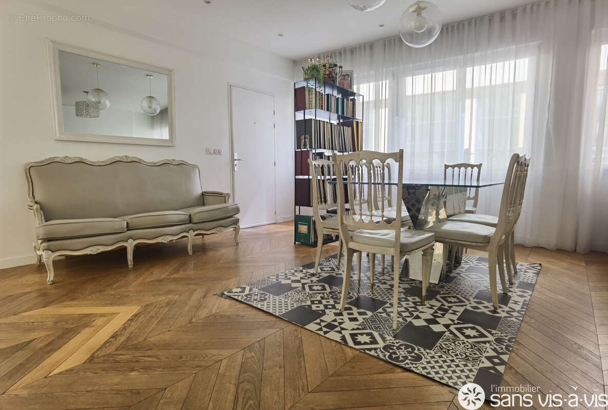Appartement à PARIS-20E