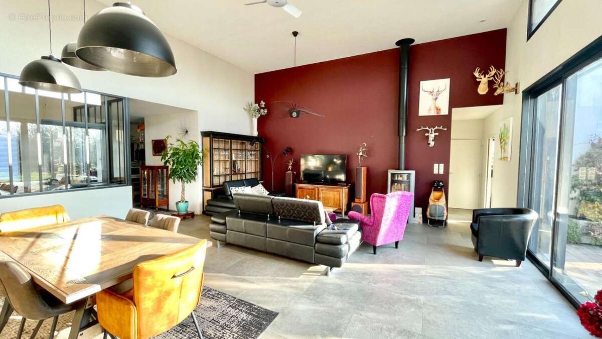 Maison à LE CELLIER