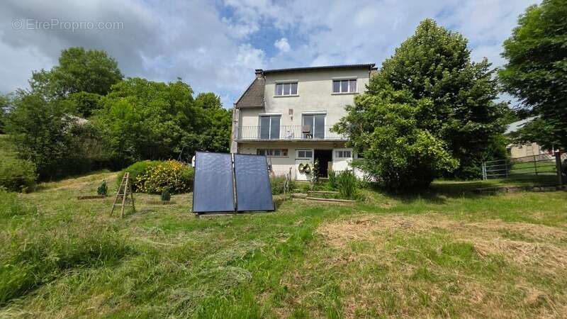 Maison 185 m² à Saint-Illide  - photo 9