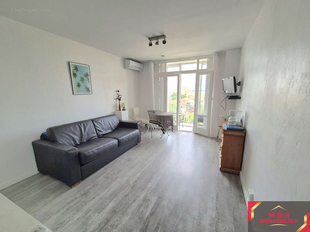 CANET-PLAGE : Studio Vue Mer à 2 pas du sable ! - photo 2