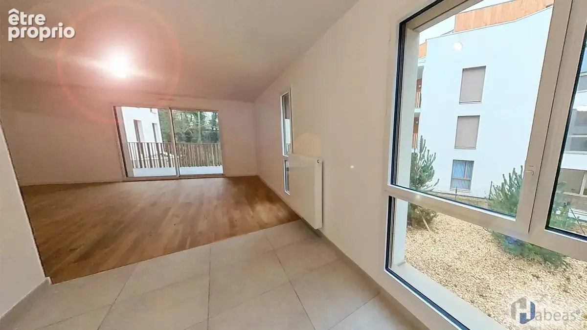 Attique d'Exception : T5 de 102 m² avec Terrasse Plein Ciel - photo 2