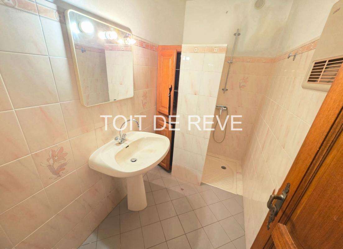 TEYRAN : Maison T5 de 135m² habitable sur une parcelle de 900m² - photo 11
