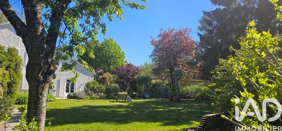 Photo 1 - Maison à CROSNE