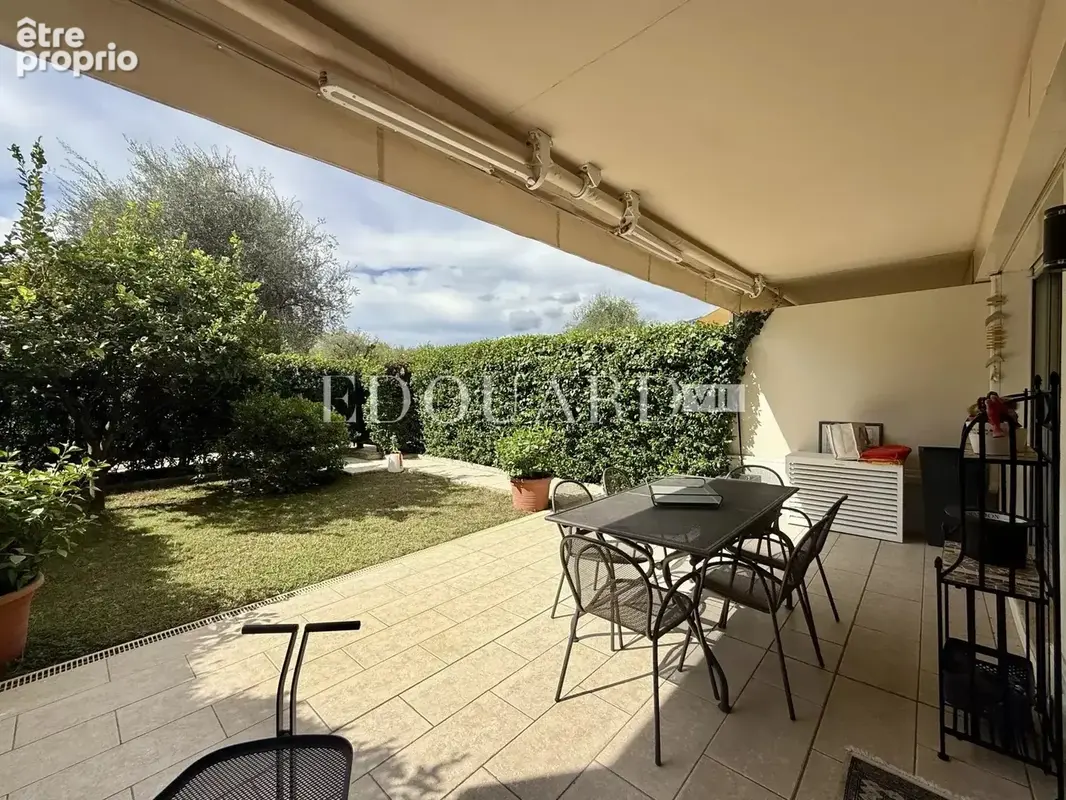 Trois pièces d’exception à Roquebrune Cap Martin, dans immeuble de grand standing avec superbe piscine - photo 9