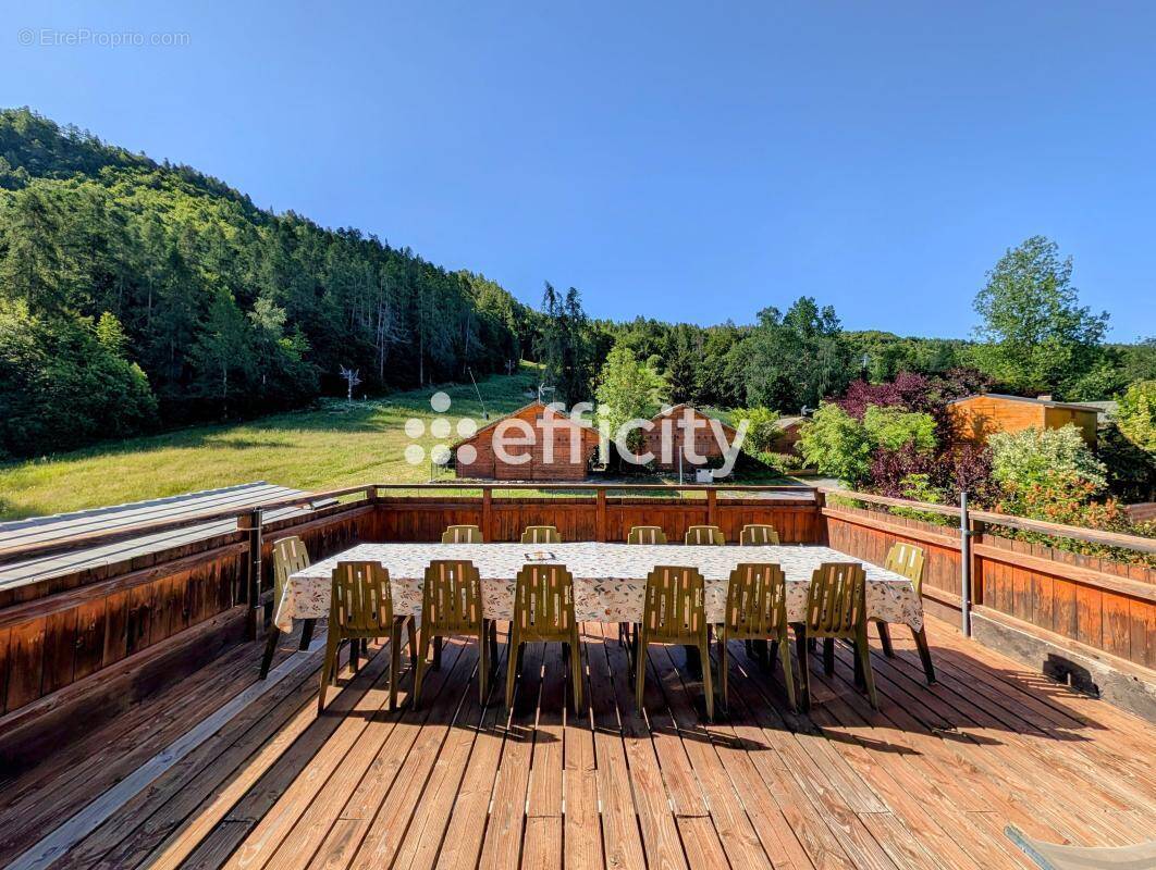 Appartement à SAINT-LEGER-LES-MELEZES