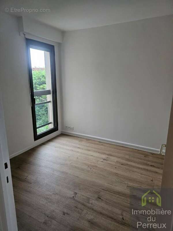 Appartement à LE PERREUX-SUR-MARNE