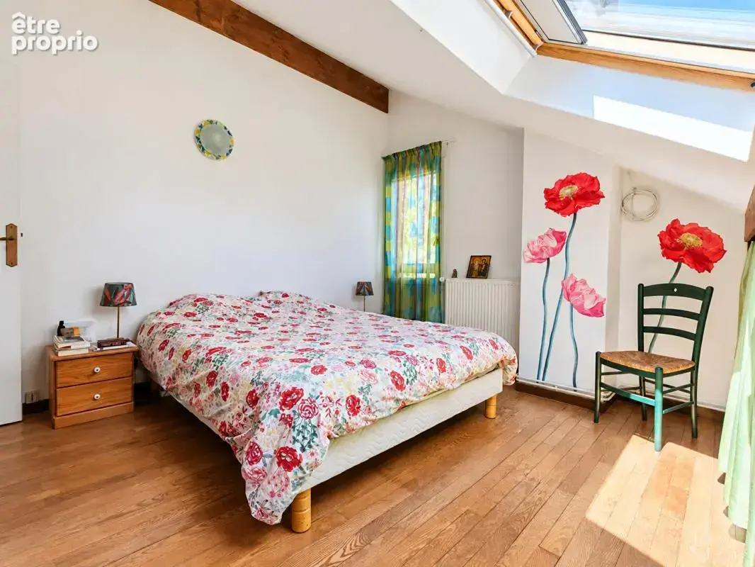 Maison familiale 173 m² ? 5 chambres ? Terrain de 3 105 m² ? Double garage - photo 9