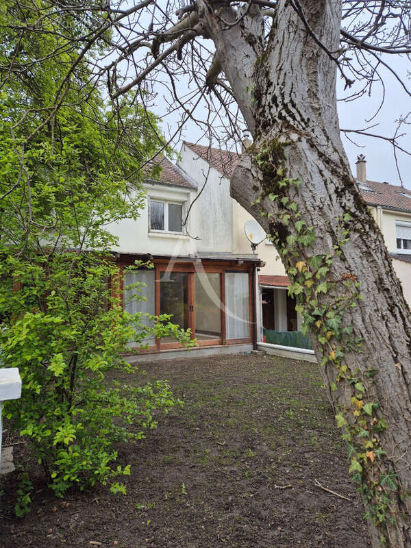 Maison à BURES-SUR-YVETTE