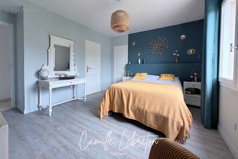 Maison à LA CHAPELLE-BASSE-MER