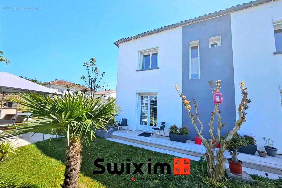 Maison à PAUILLAC