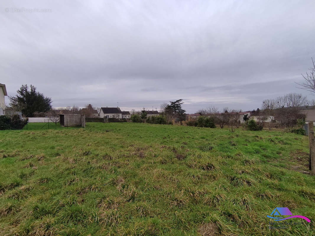 Terrain à CHATEAUMEILLANT