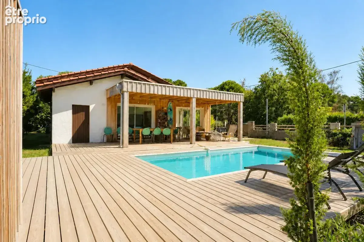 Maison de 7 pièces de 140 m² à Arès Emplacement d’exception - photo 4