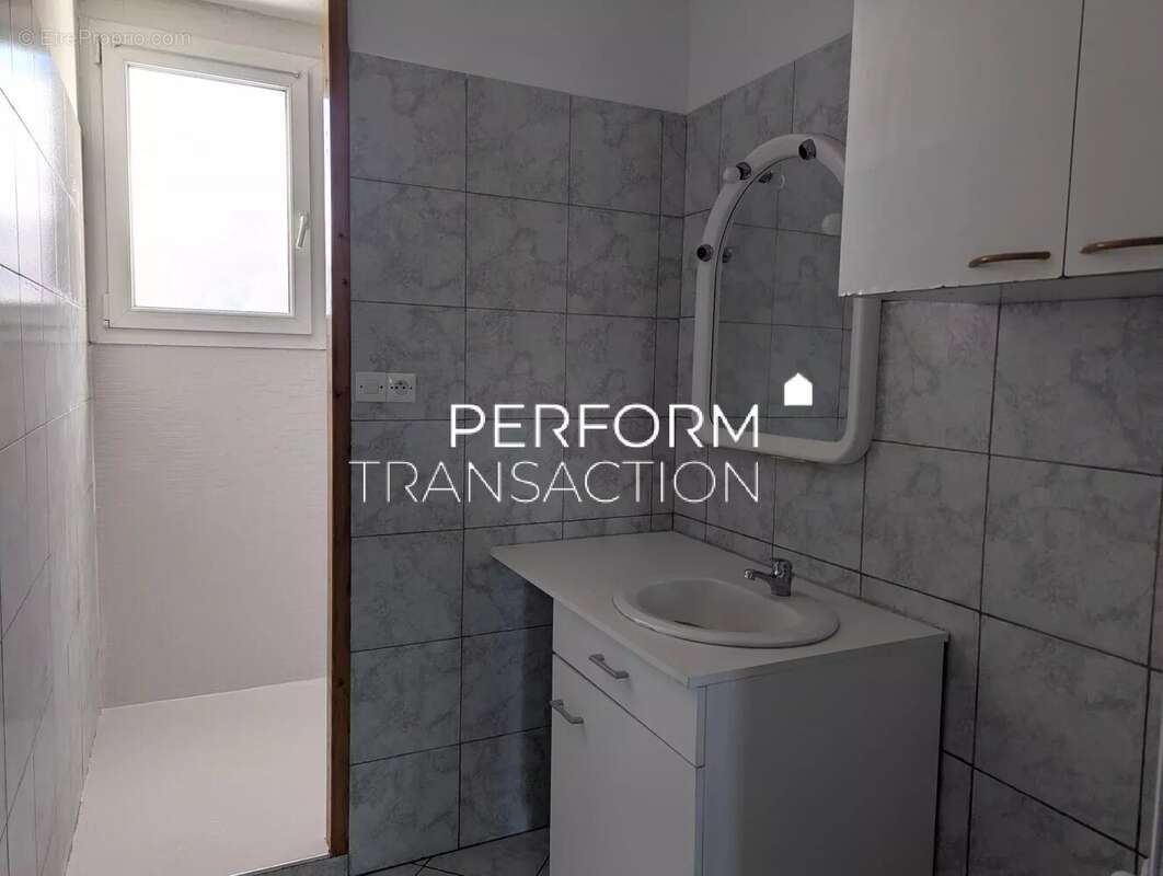 Appartement à LE PONT-DE-CLAIX