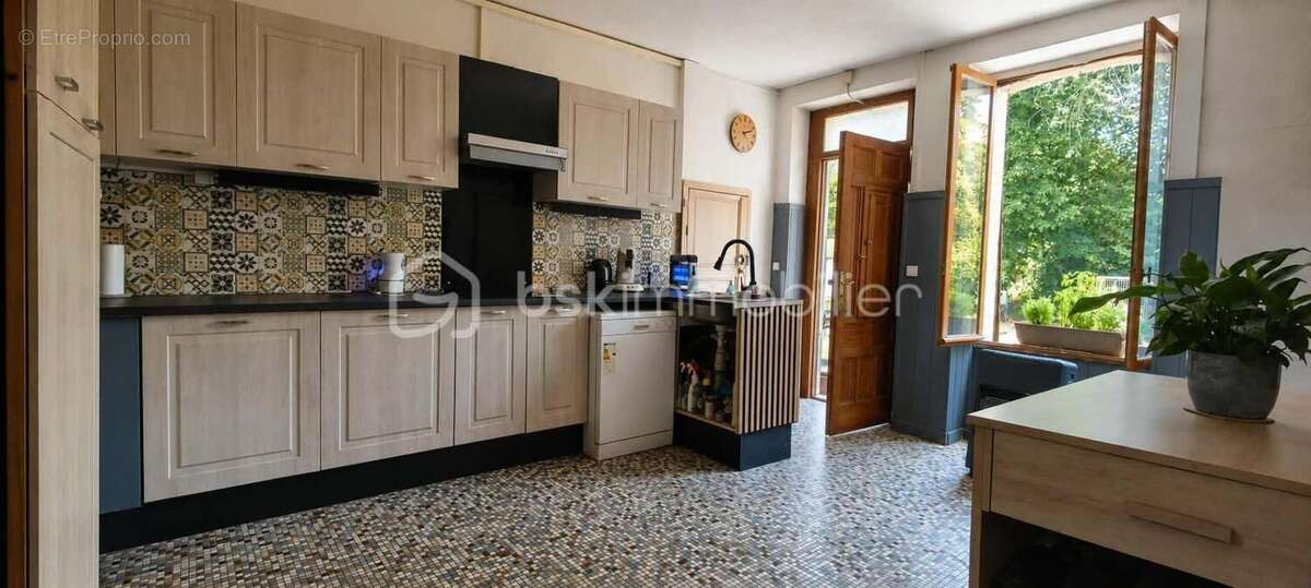 Maison en pierre de 83 m2 avec 5380 de terrain - photo 3