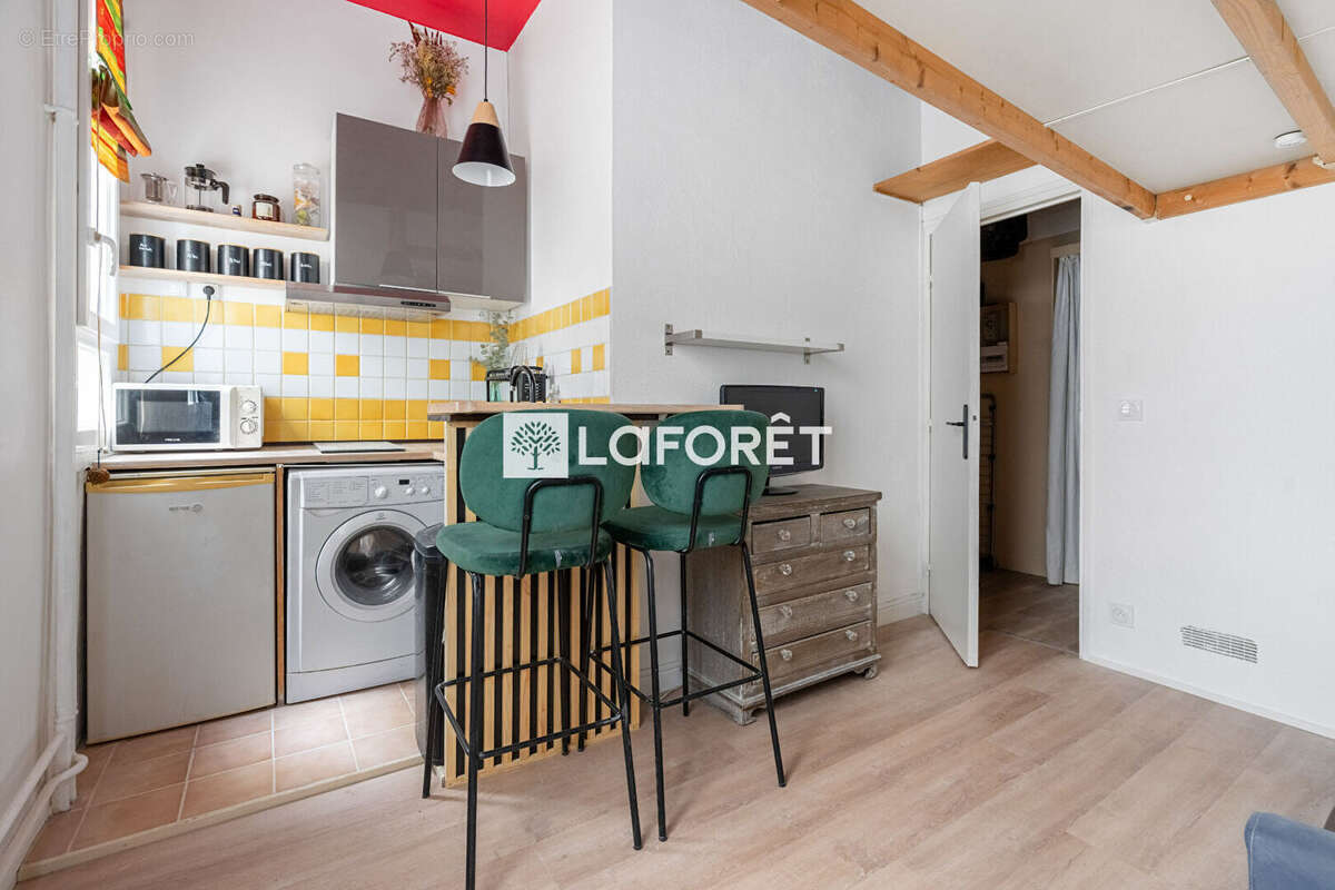 Appartement à PARIS-17E