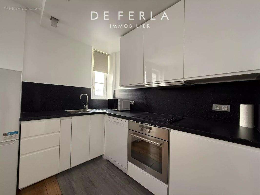 Appartement à PARIS-15E