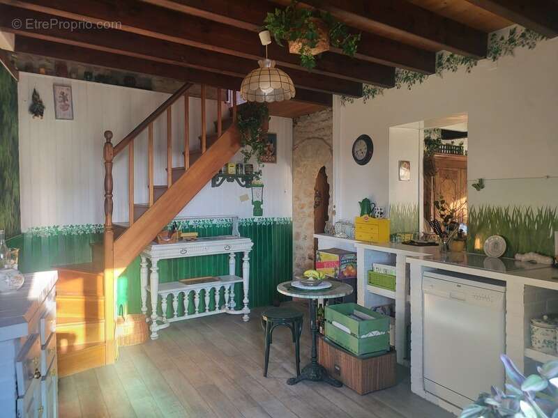 Maison à vendre 4 pièces LOUIN (79) Terrain clos 478 m² - photo 4