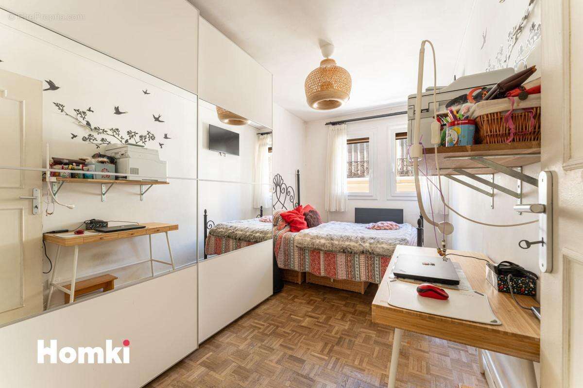 Appartement à MARSEILLE-5E