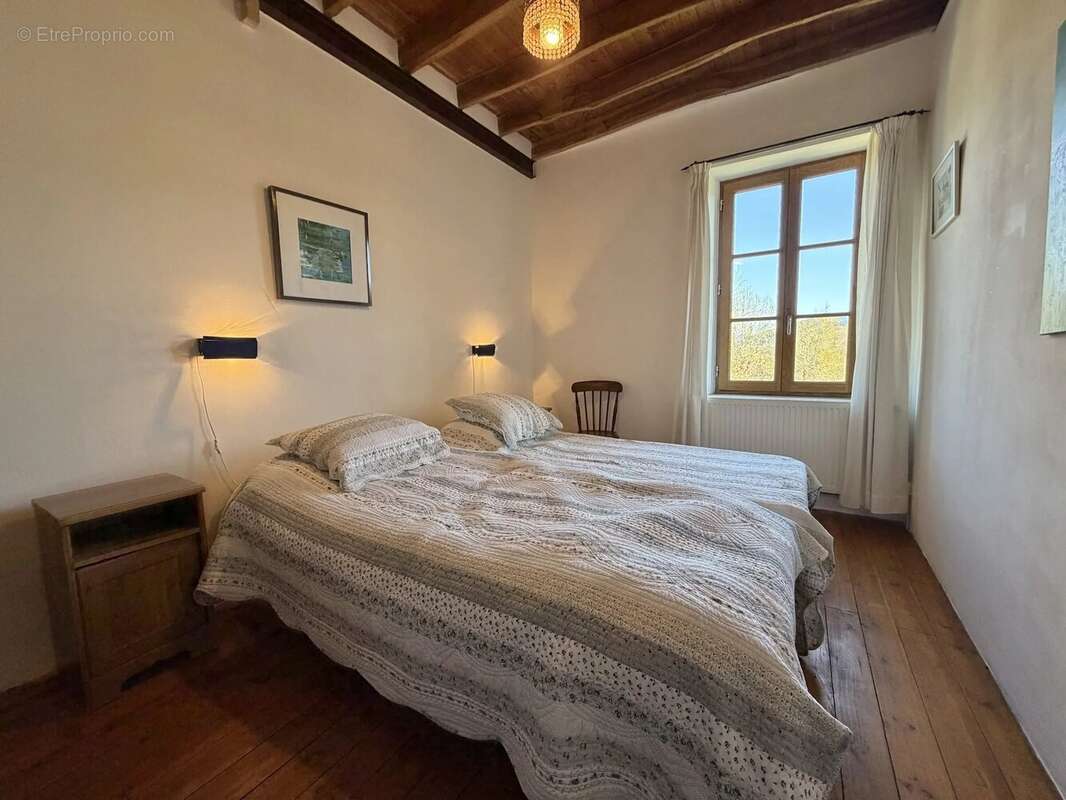 Maison à LAROCHEMILLAY