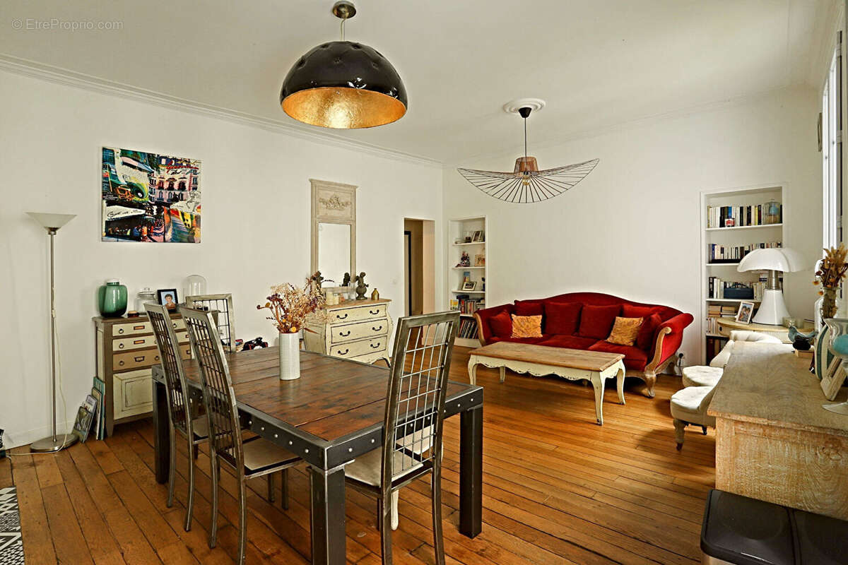 Appartement à PARIS-18E