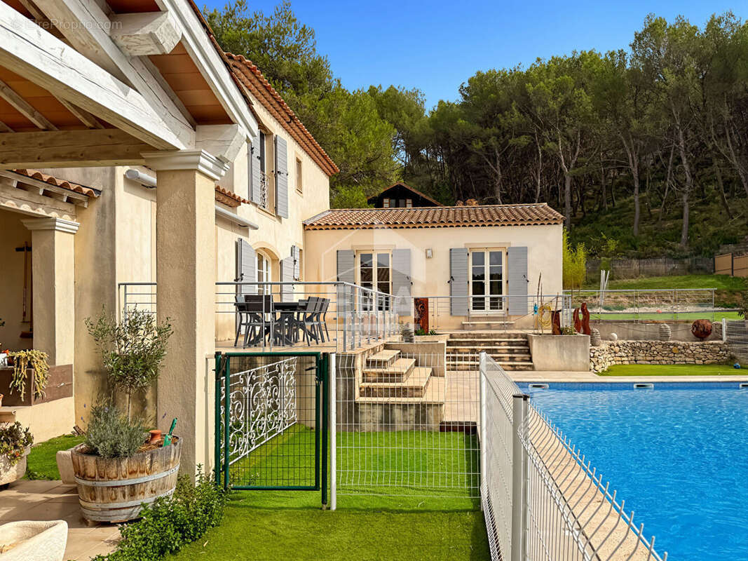 Maison à CABRIES