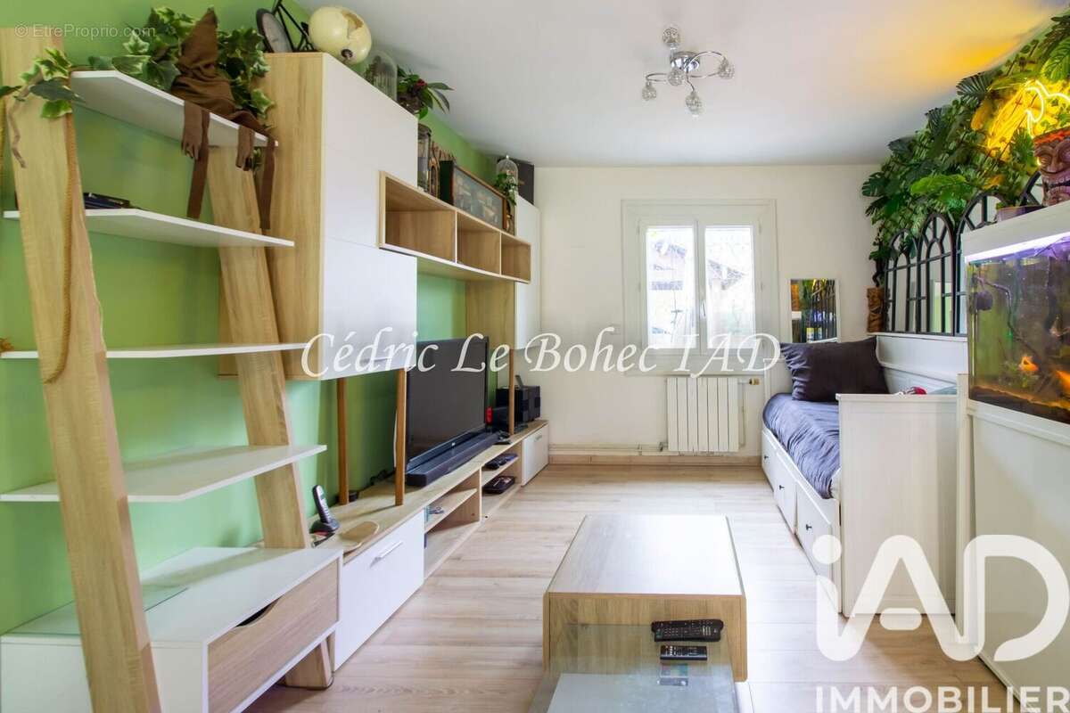 Photo 2 - Maison à MONTIGNY-LES-CORMEILLES