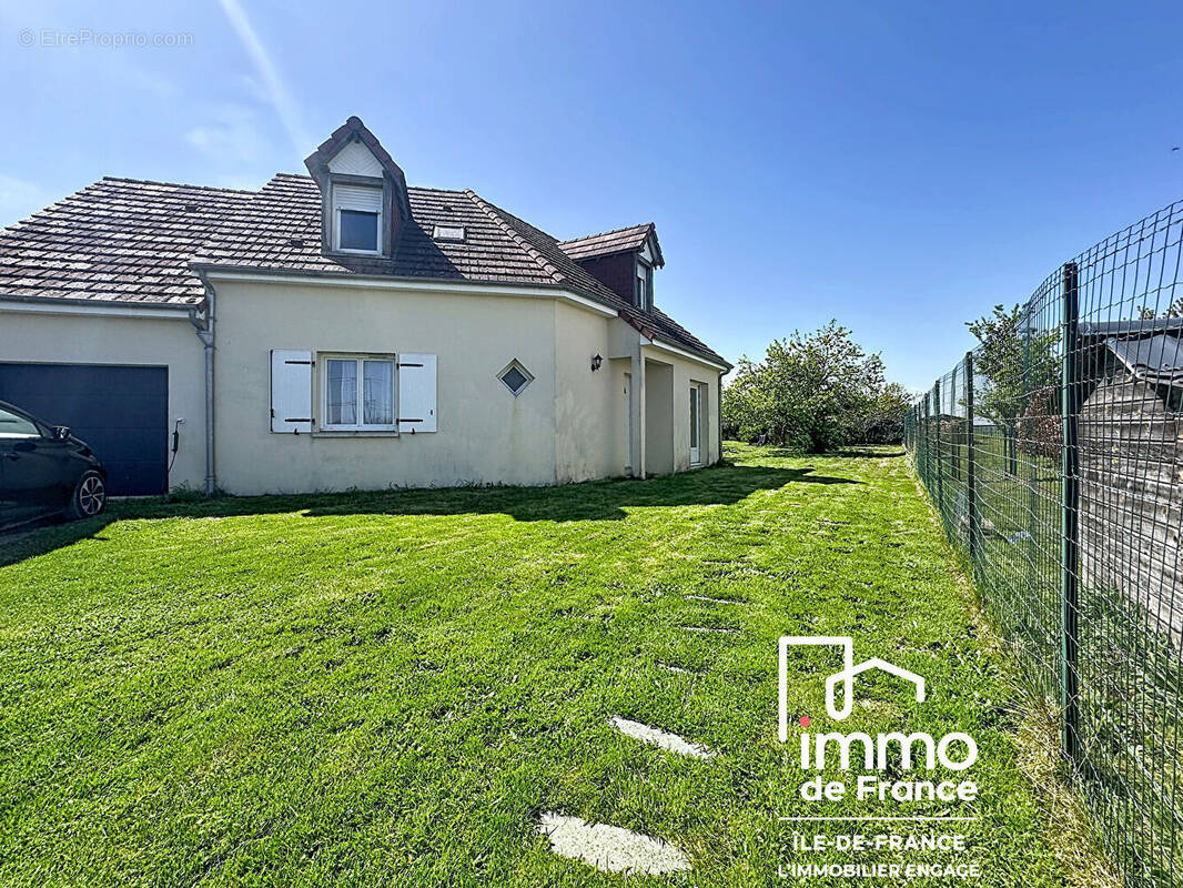 Maison à BAILLEAU-LE-PIN