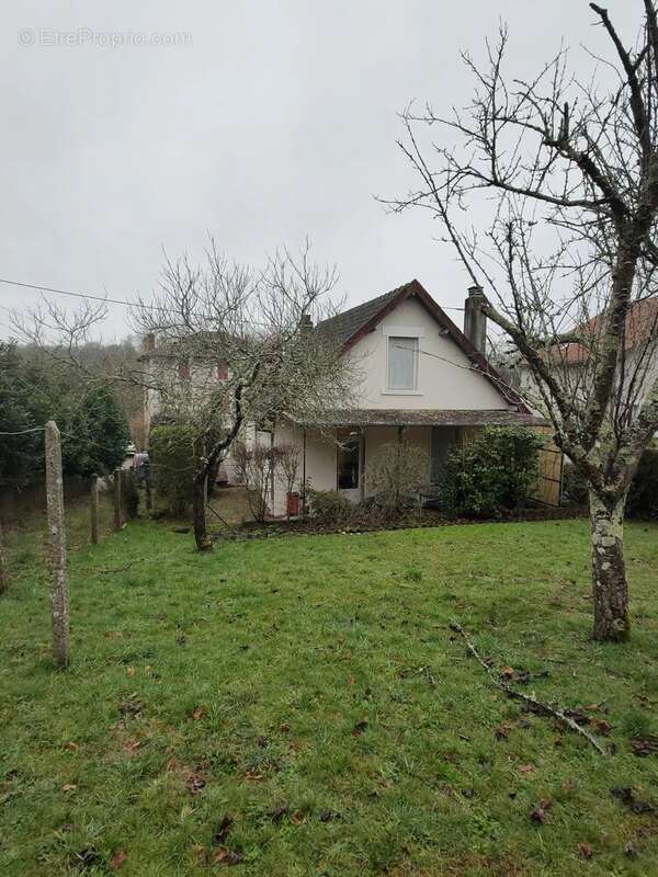 Maison à SAINT-JUNIEN