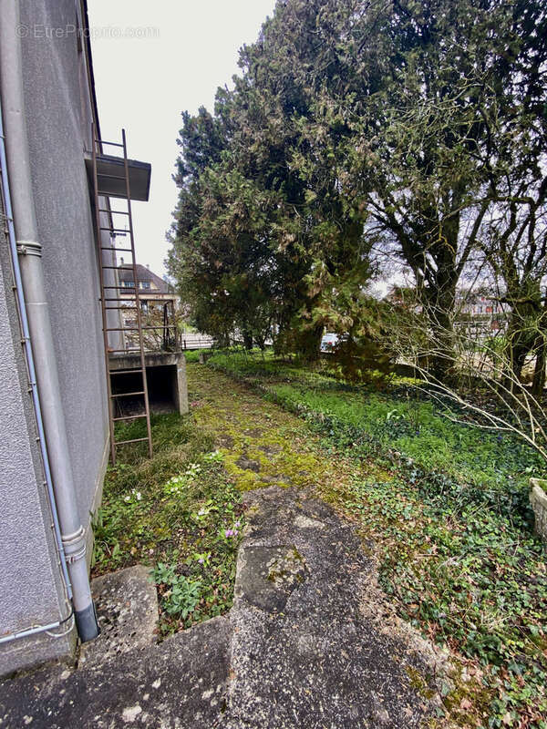 Maison à MORANCEZ