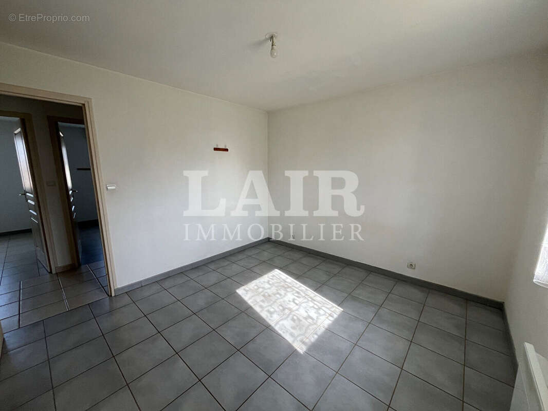 Maison à LE MELE-SUR-SARTHE