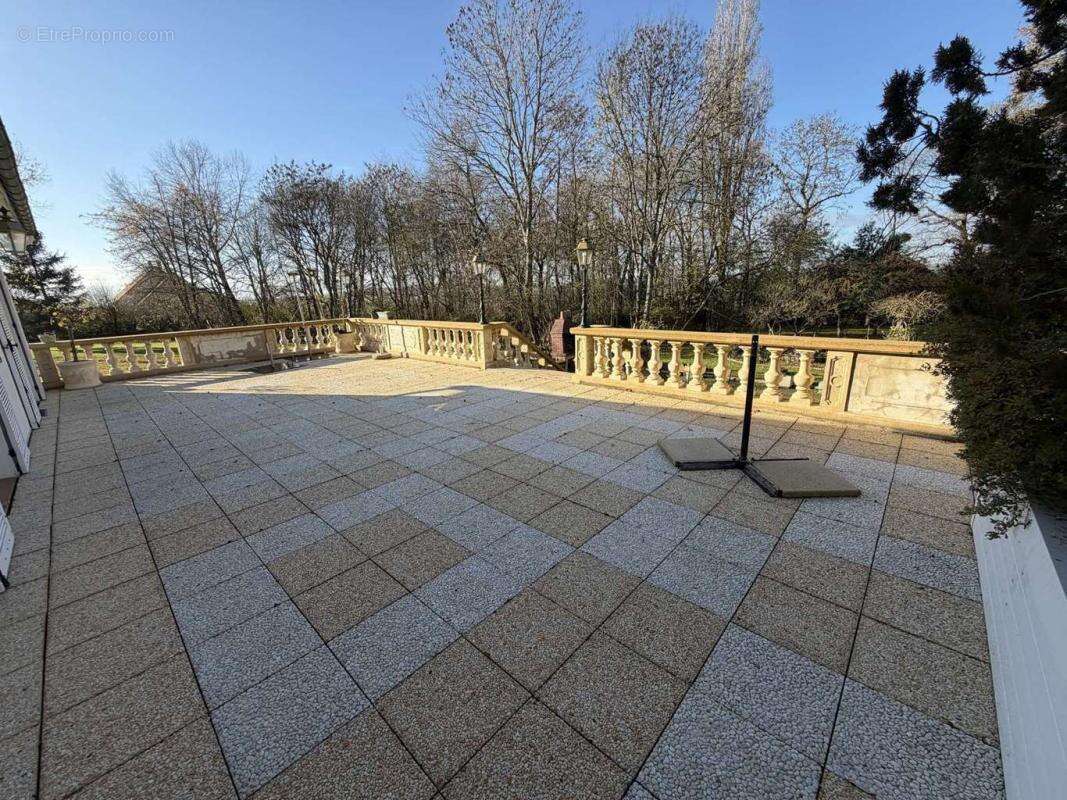 Maison à SAINT-LONGIS