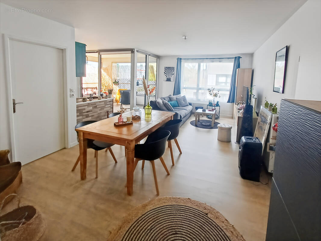 Appartement à TORCY