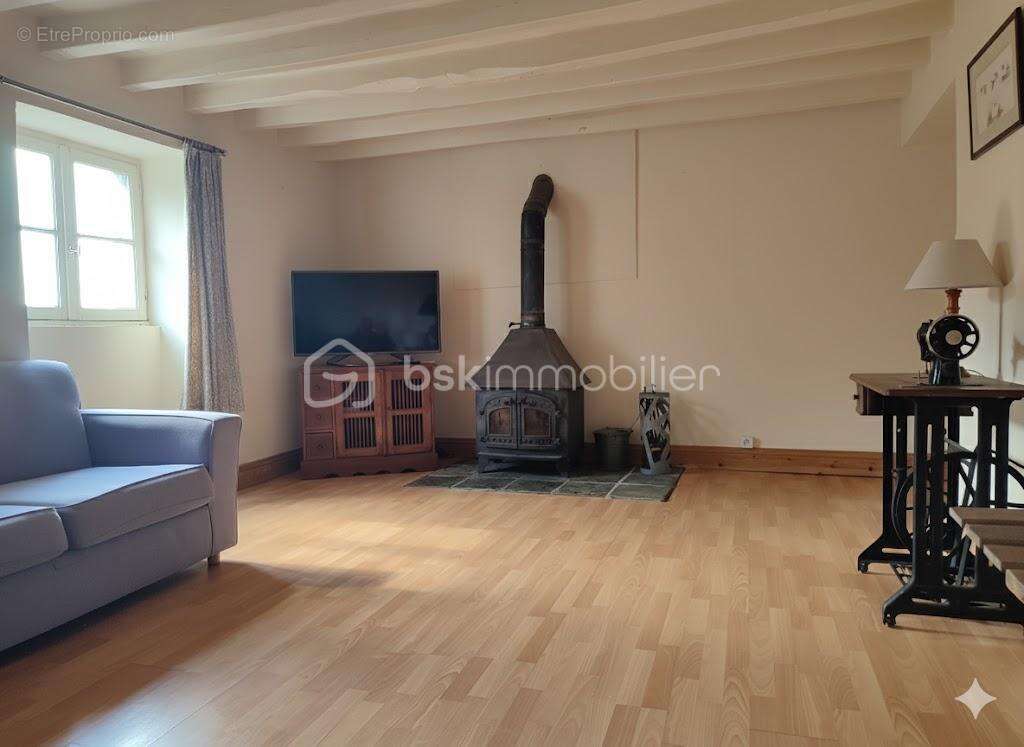 Maison à FRESNAY-SUR-SARTHE