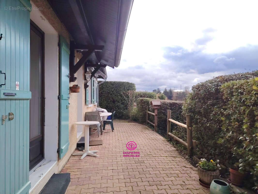 Maison à SALAISE-SUR-SANNE