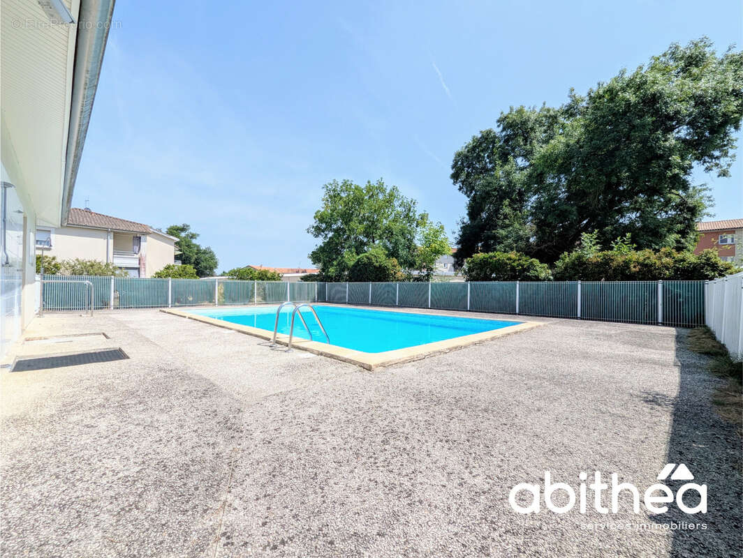 Appartement à COUTRAS