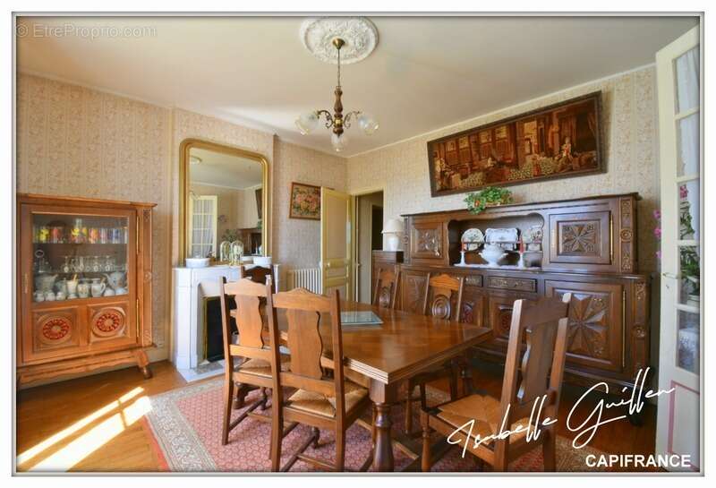 Maison à CHATEAUMEILLANT