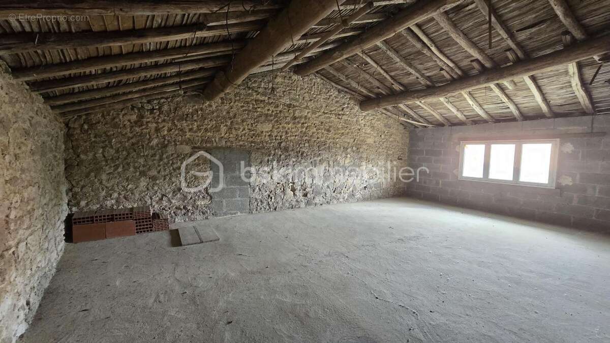 Maison à VASLES