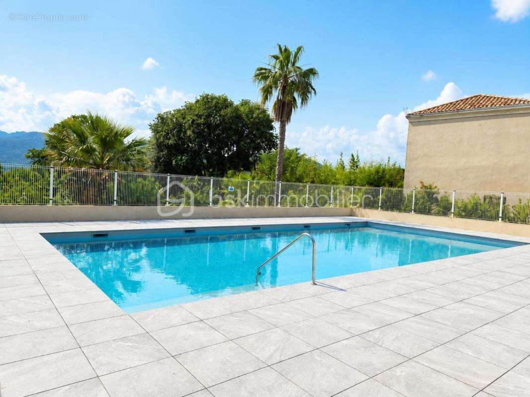 Appartement à LE MUY