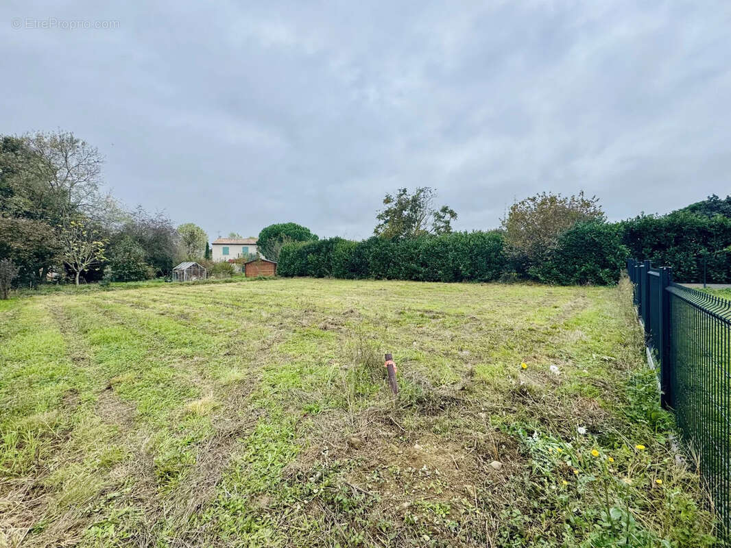 Terrain à MENVILLE
