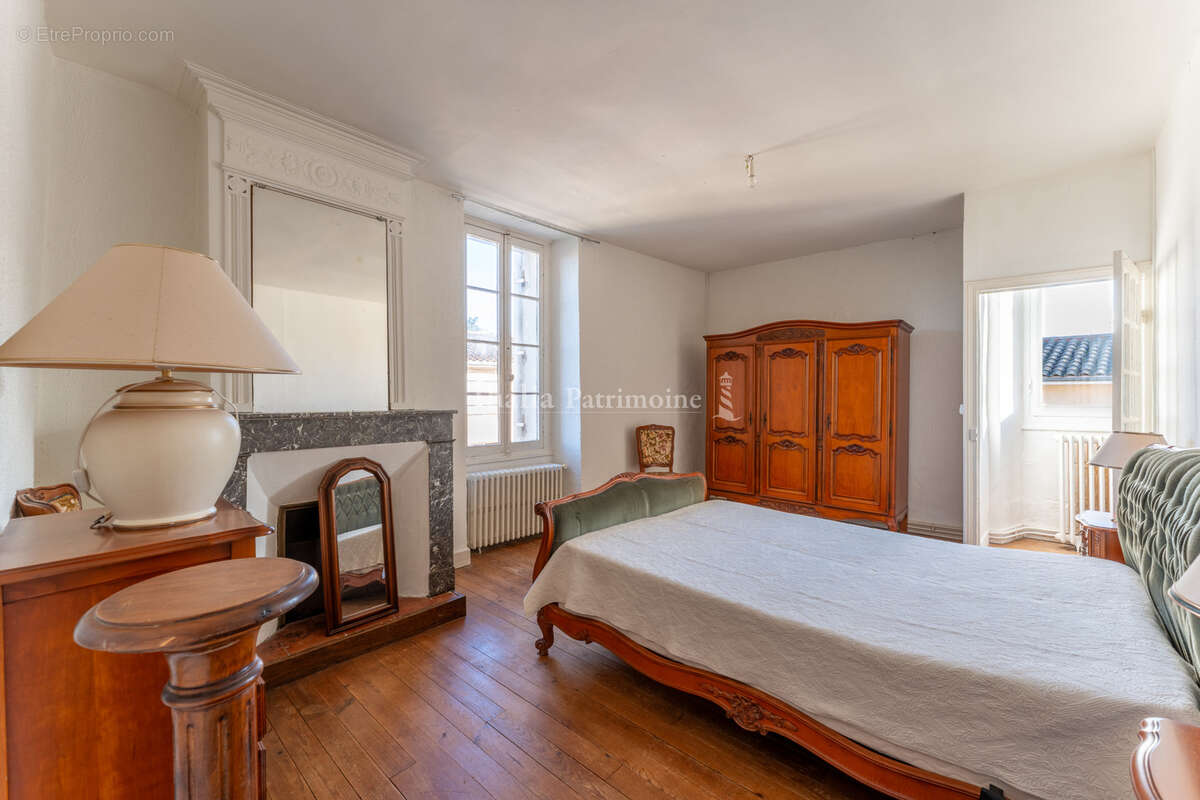 Maison à CADILLAC-EN-FRONSADAIS