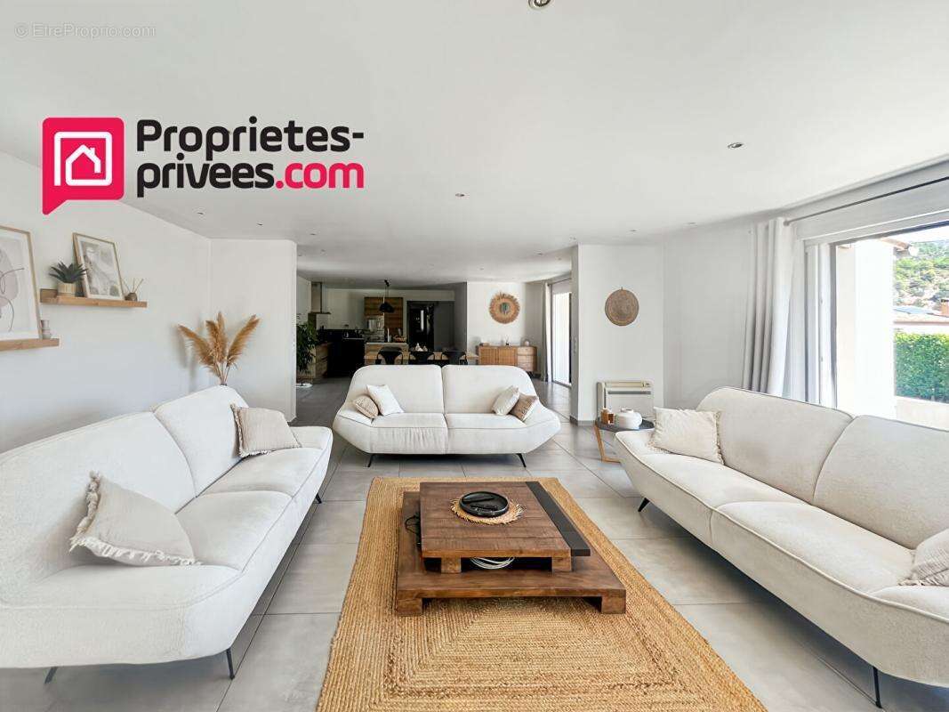 Maison à TOURRETTE-LEVENS